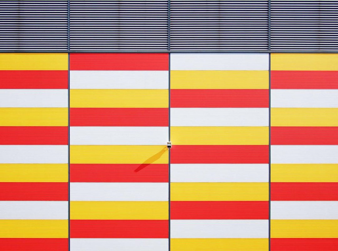 A Look Inside: What Kind of Content and Interaction to Expect